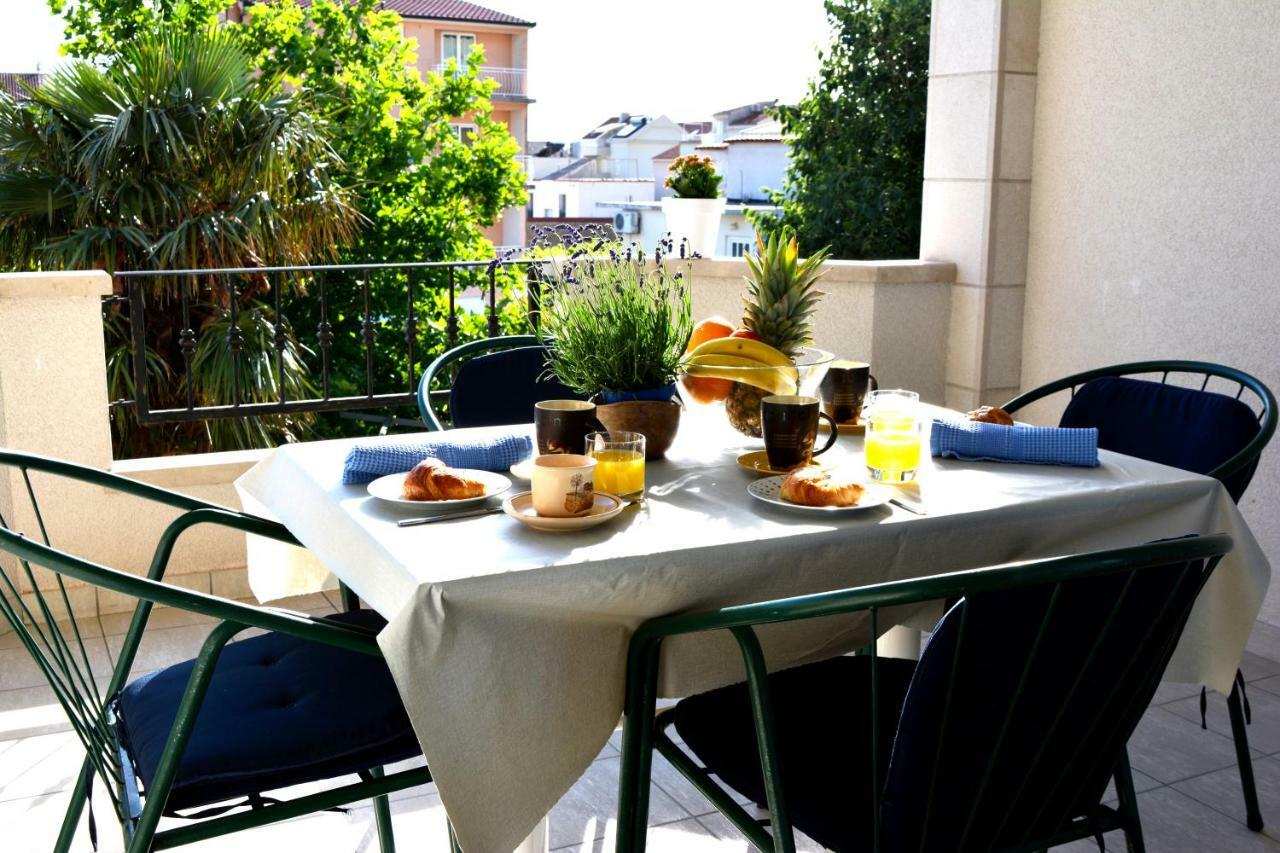 Apartments Villa Lili Tučepi Extérieur photo