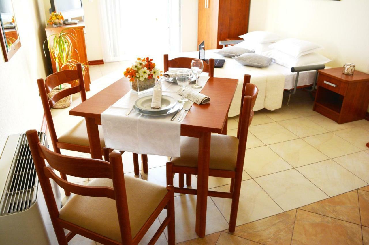 Apartments Villa Lili Tučepi Extérieur photo