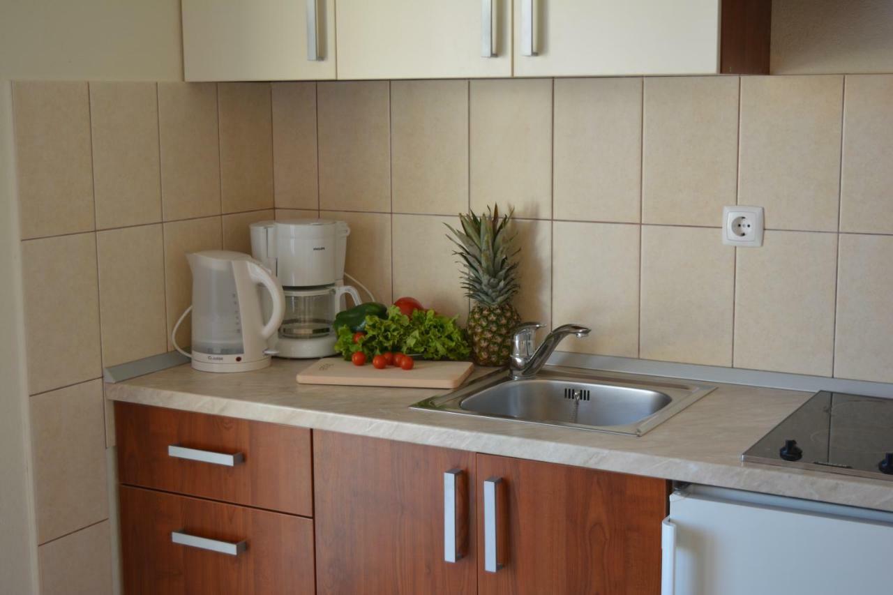 Apartments Villa Lili Tučepi Extérieur photo
