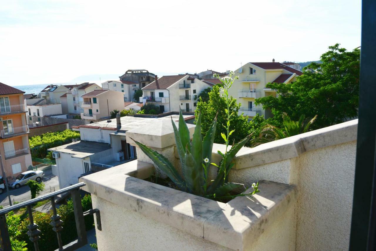 Apartments Villa Lili Tučepi Extérieur photo