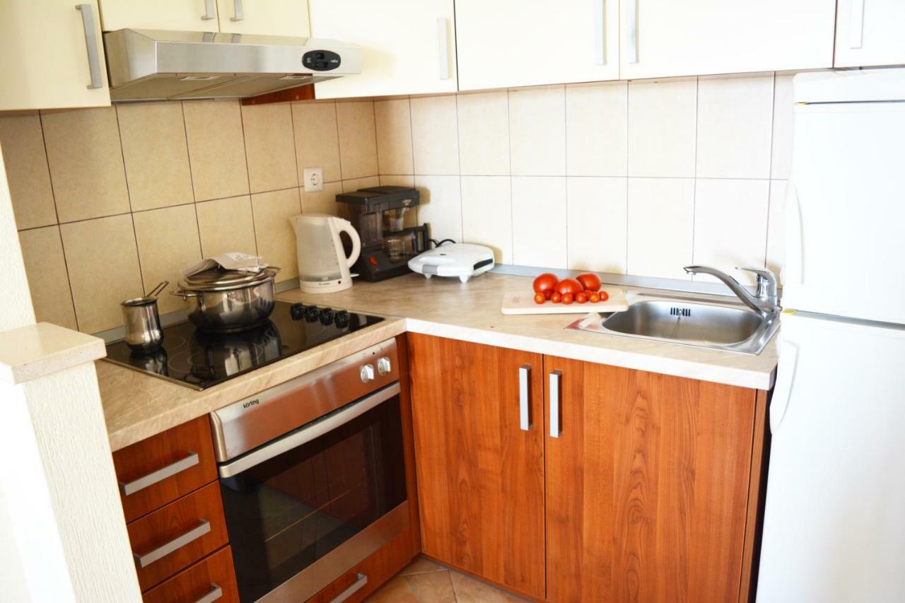 Apartments Villa Lili Tučepi Extérieur photo