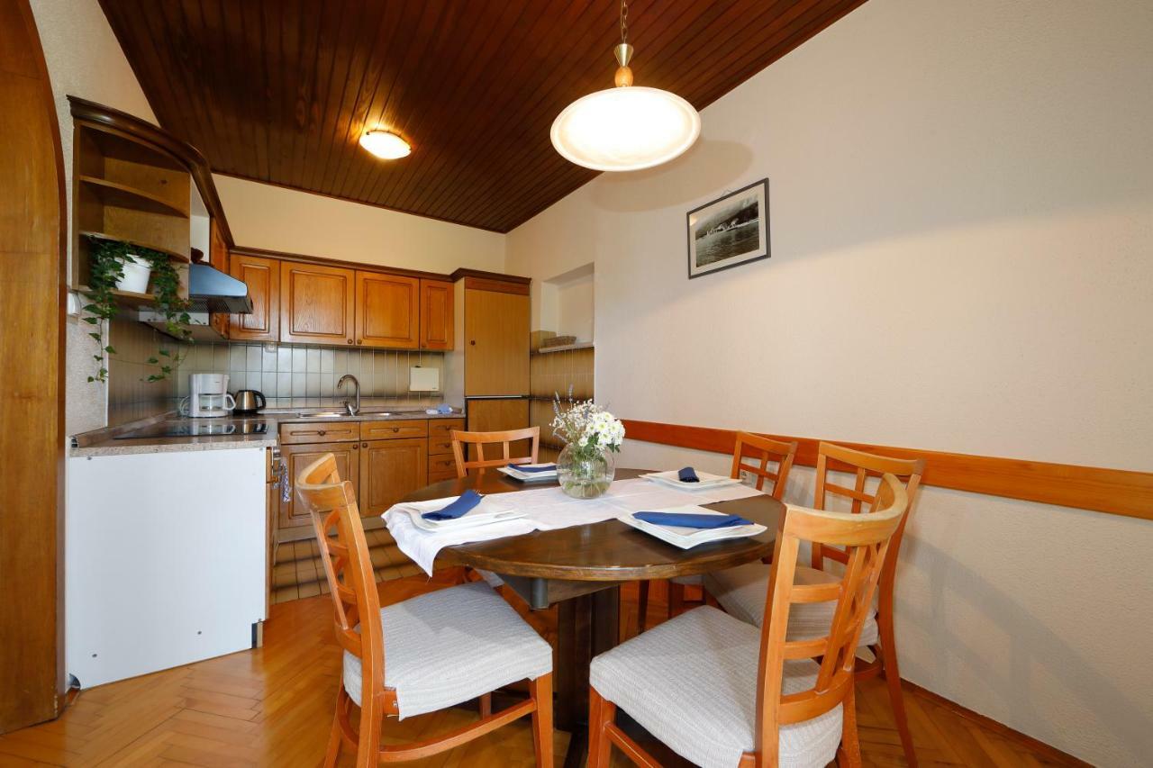 Apartments Villa Lili Tučepi Extérieur photo