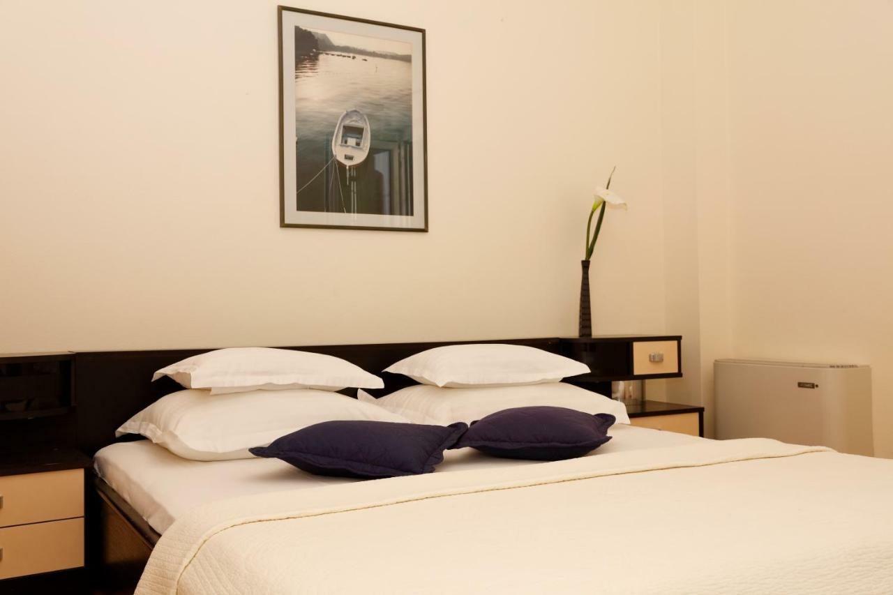 Apartments Villa Lili Tučepi Extérieur photo