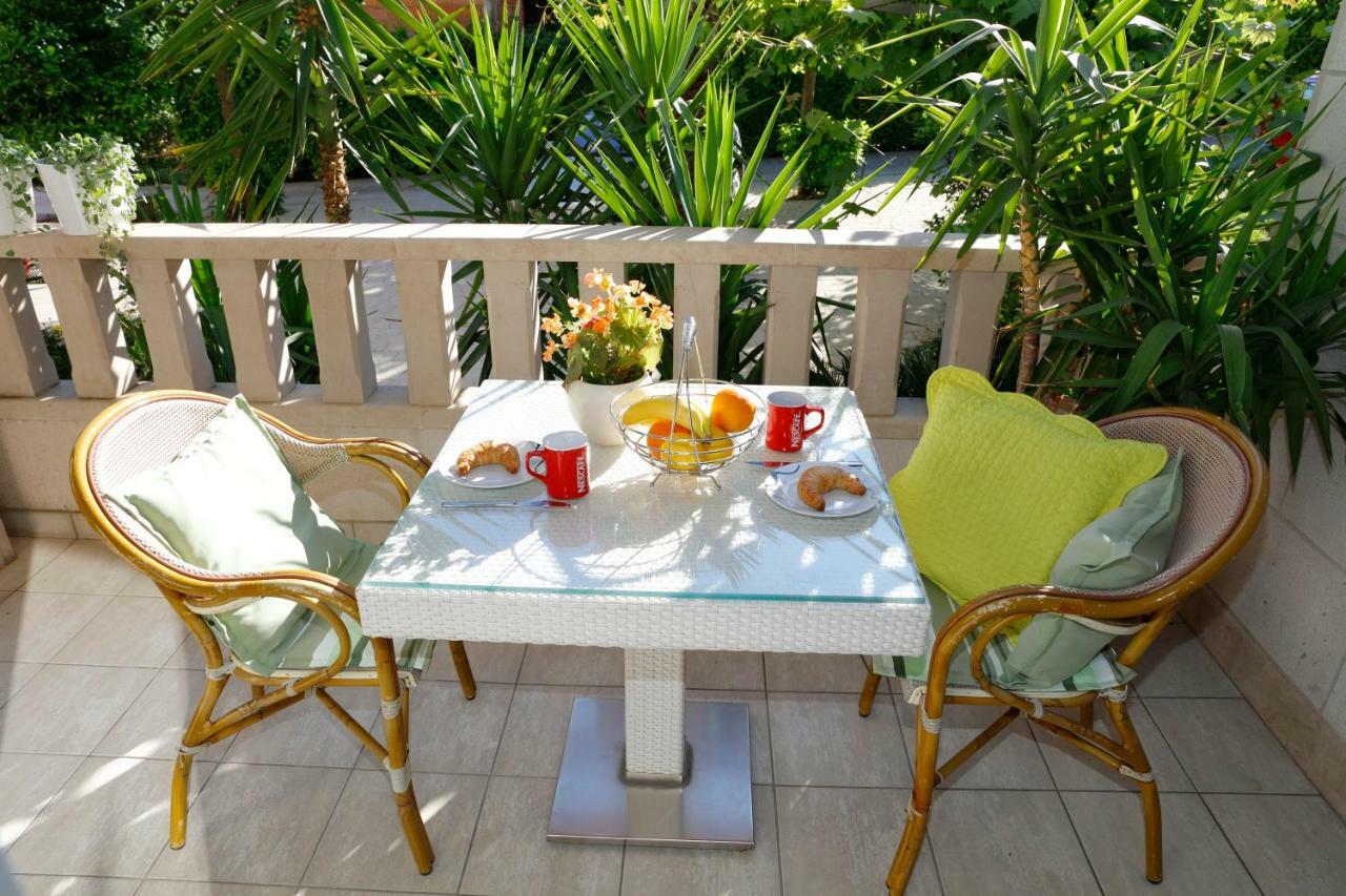 Apartments Villa Lili Tučepi Extérieur photo
