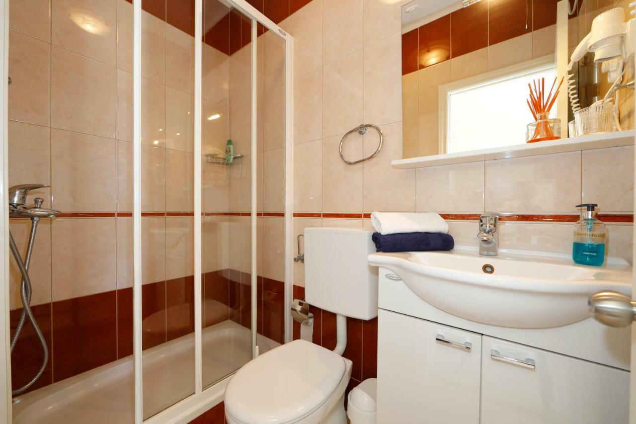 Apartments Villa Lili Tučepi Extérieur photo